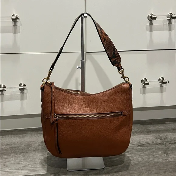 Banana Republic Leather Shoulder Bag - Picture 4 of 12